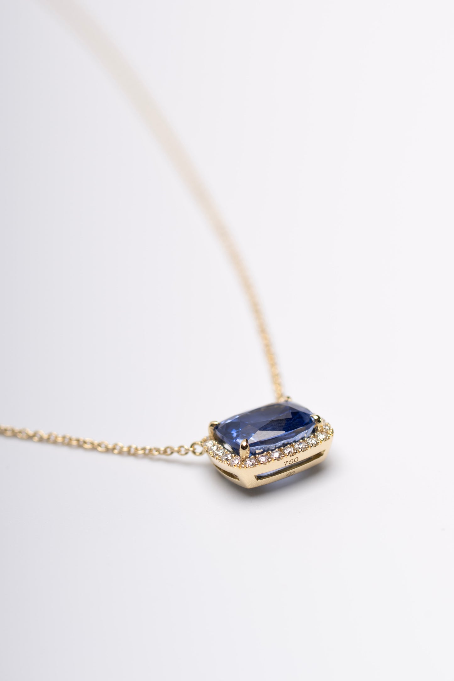 Azura Necklace